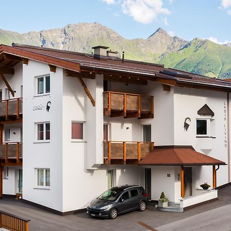 Ferienwohnung Ladis Living Exterior foto