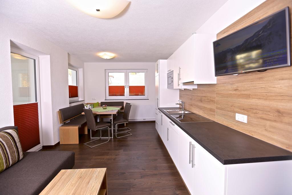 Ferienwohnung Ladis Living Exterior foto
